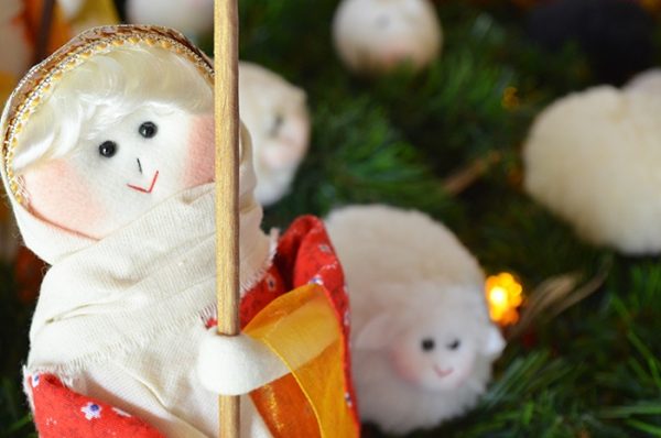 Pastores para pesebre con 3 ovejas - Imagen 2